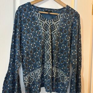 Lucky brand size Large Blue Patterned Women's Top